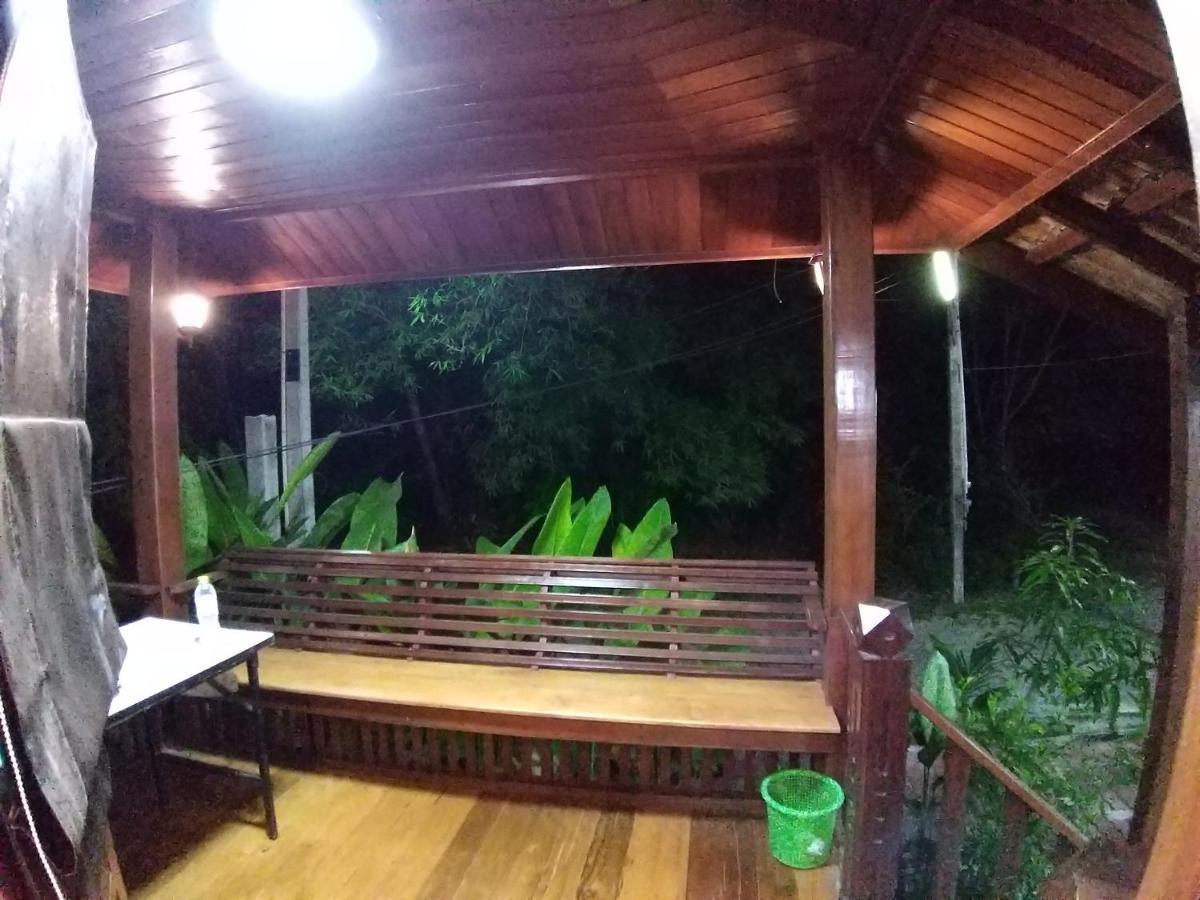 บ้านทะเลอิ่มเอม Bann Talay Im Eimm Бан-Пе Экстерьер фото