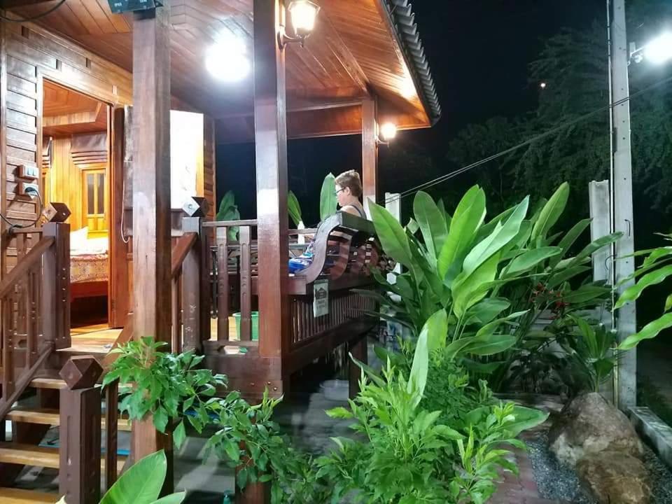 บ้านทะเลอิ่มเอม Bann Talay Im Eimm Бан-Пе Экстерьер фото