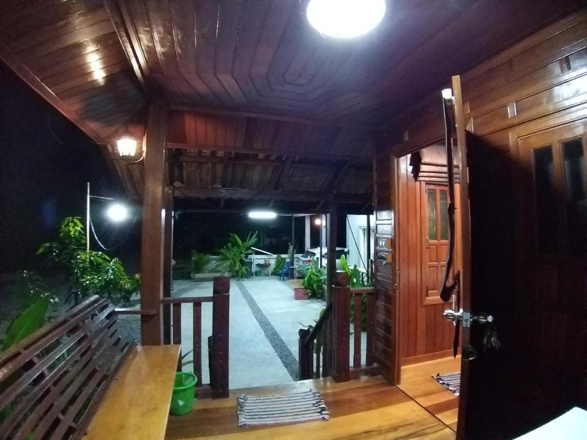 บ้านทะเลอิ่มเอม Bann Talay Im Eimm Бан-Пе Экстерьер фото